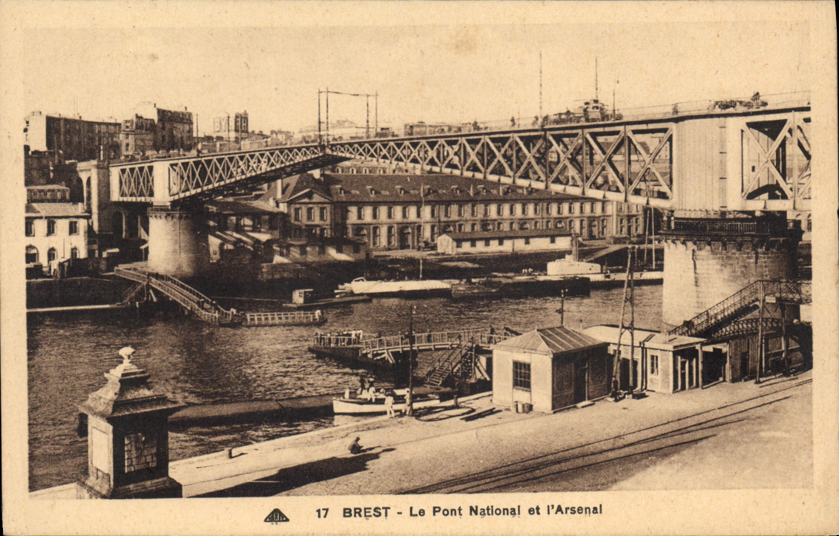 CPA Brest Le Pont National et l'Arsenal 