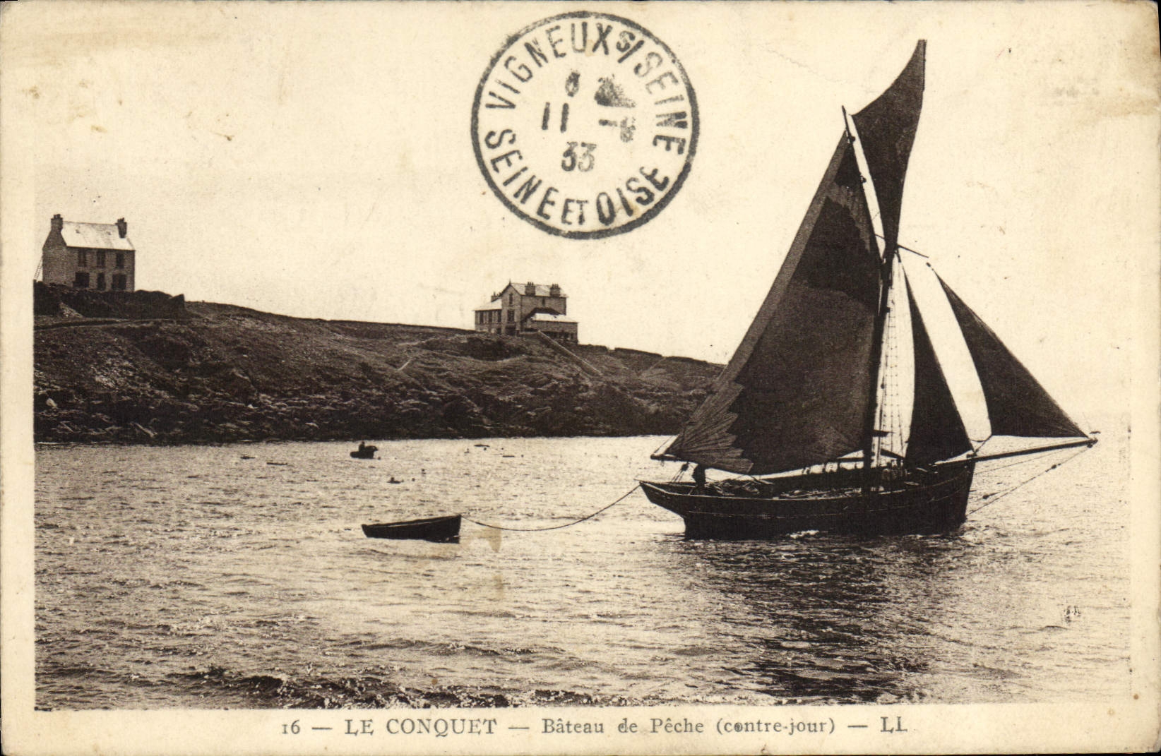 CPA Le Conquet Bateau de Peche 