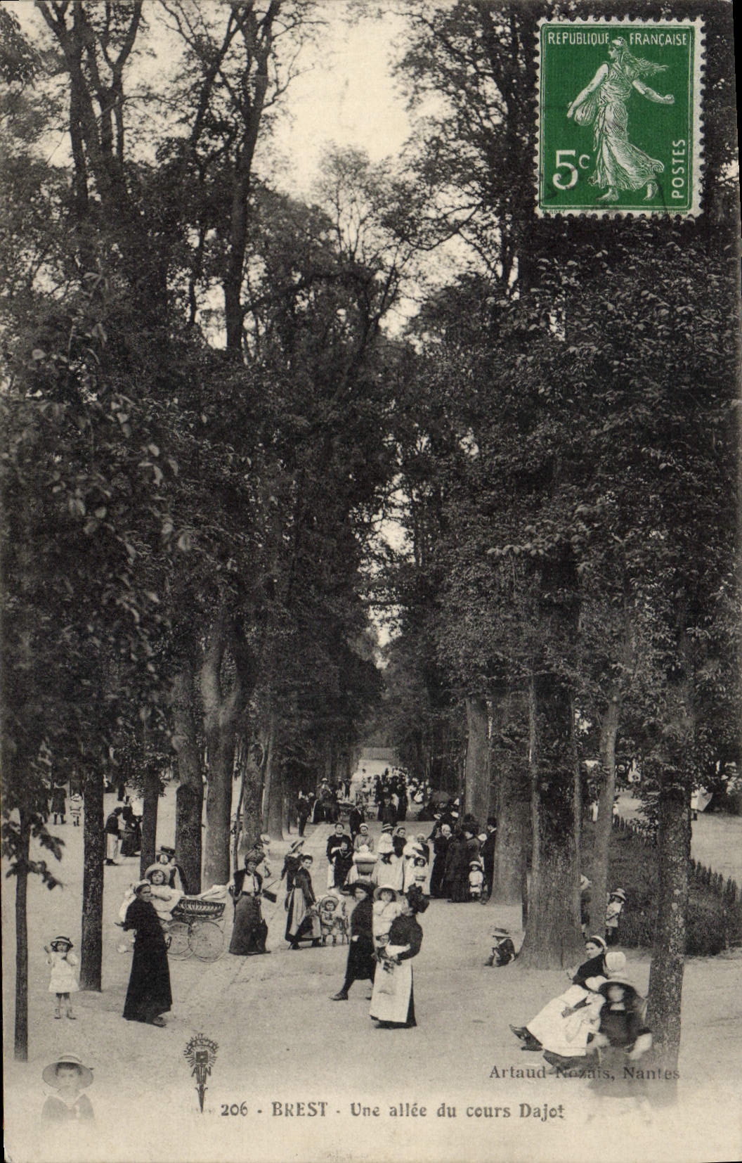 CPA Brest Une Allee du ceurs Dajot 