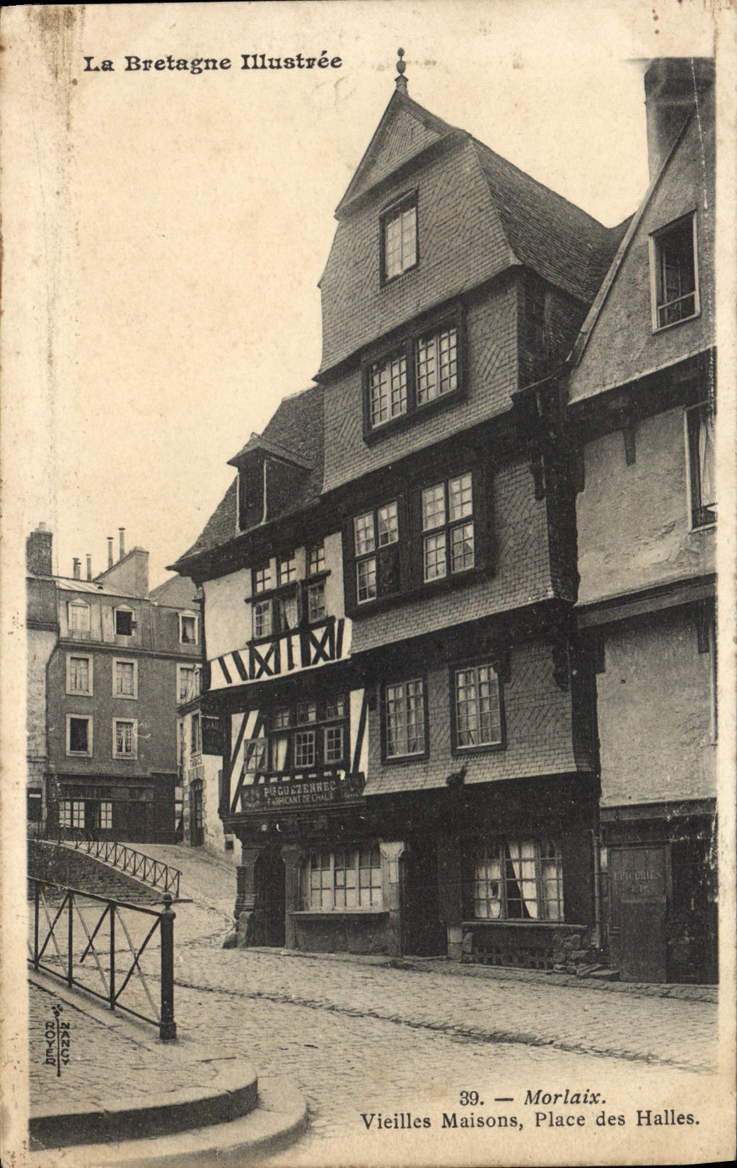 CPA Morlaix Vieilles Maisons Place des Halles