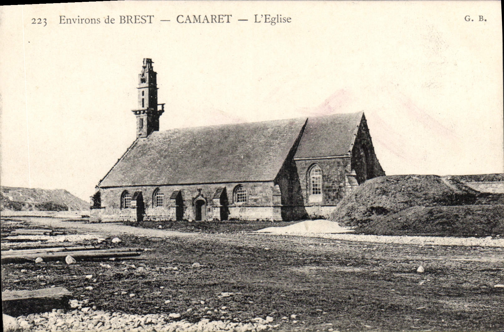 CPA Environs de Brest Camaret l'eglise 