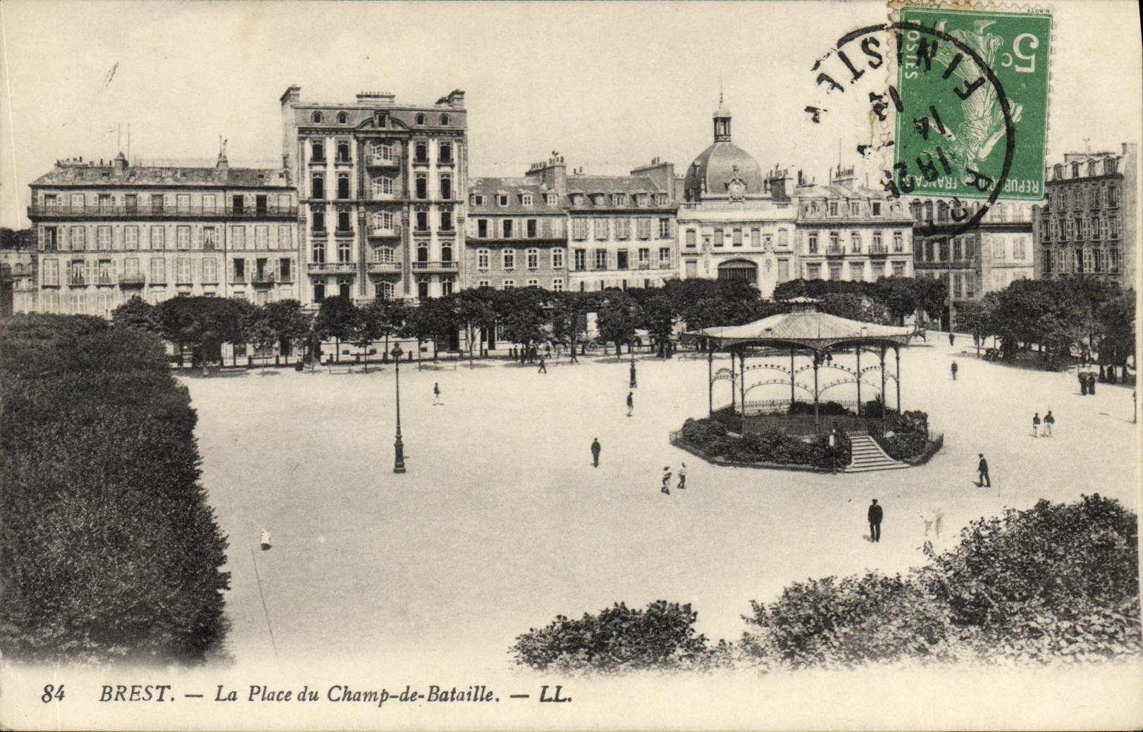 CPA Brest la place du Champ de Bataille 