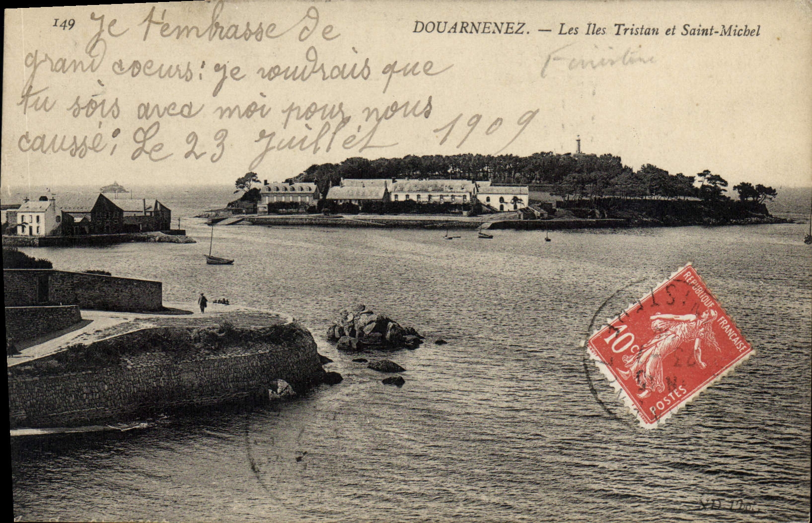 CPA Douarnenez les Iles Tristau et Saint Michel 