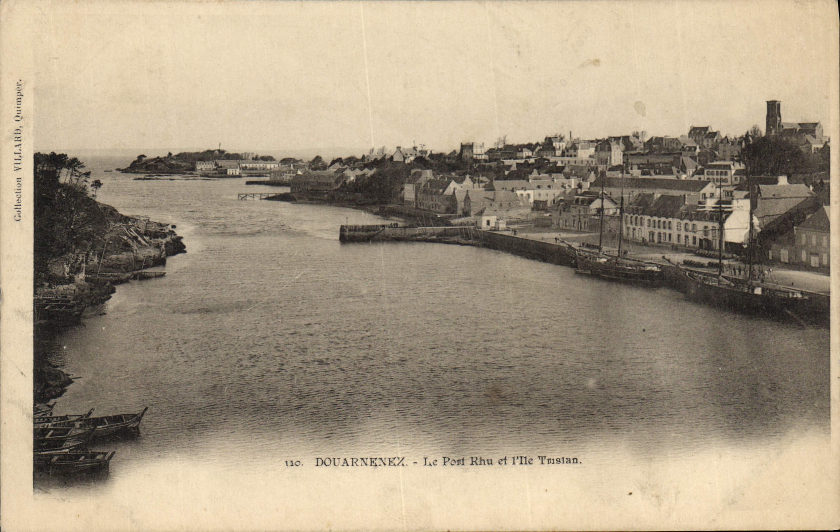 CPA Douarnenez le port Rhu et l'Ile Tristan