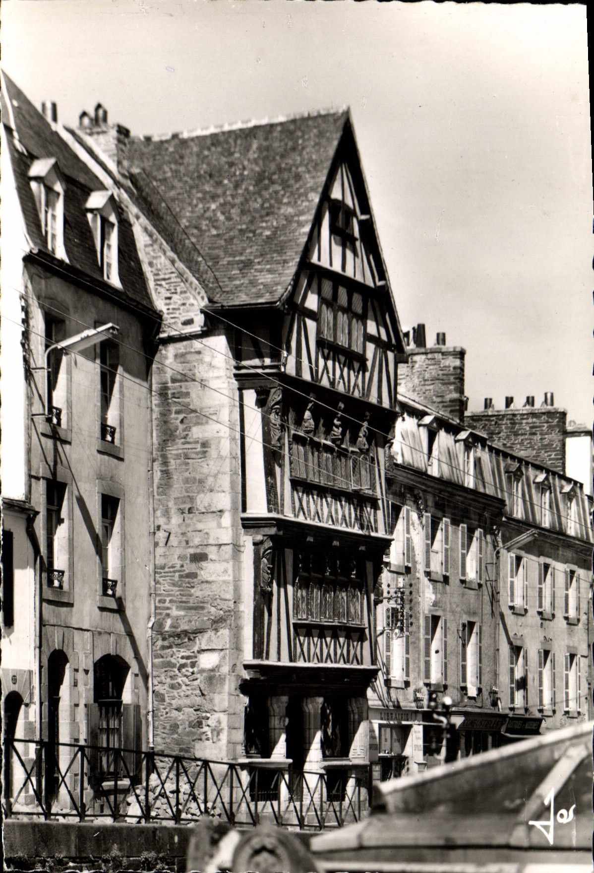 CPA Morlaix Finistere la maison de la Duchesse Anne un des plus beaux specimens des maison Moyennage