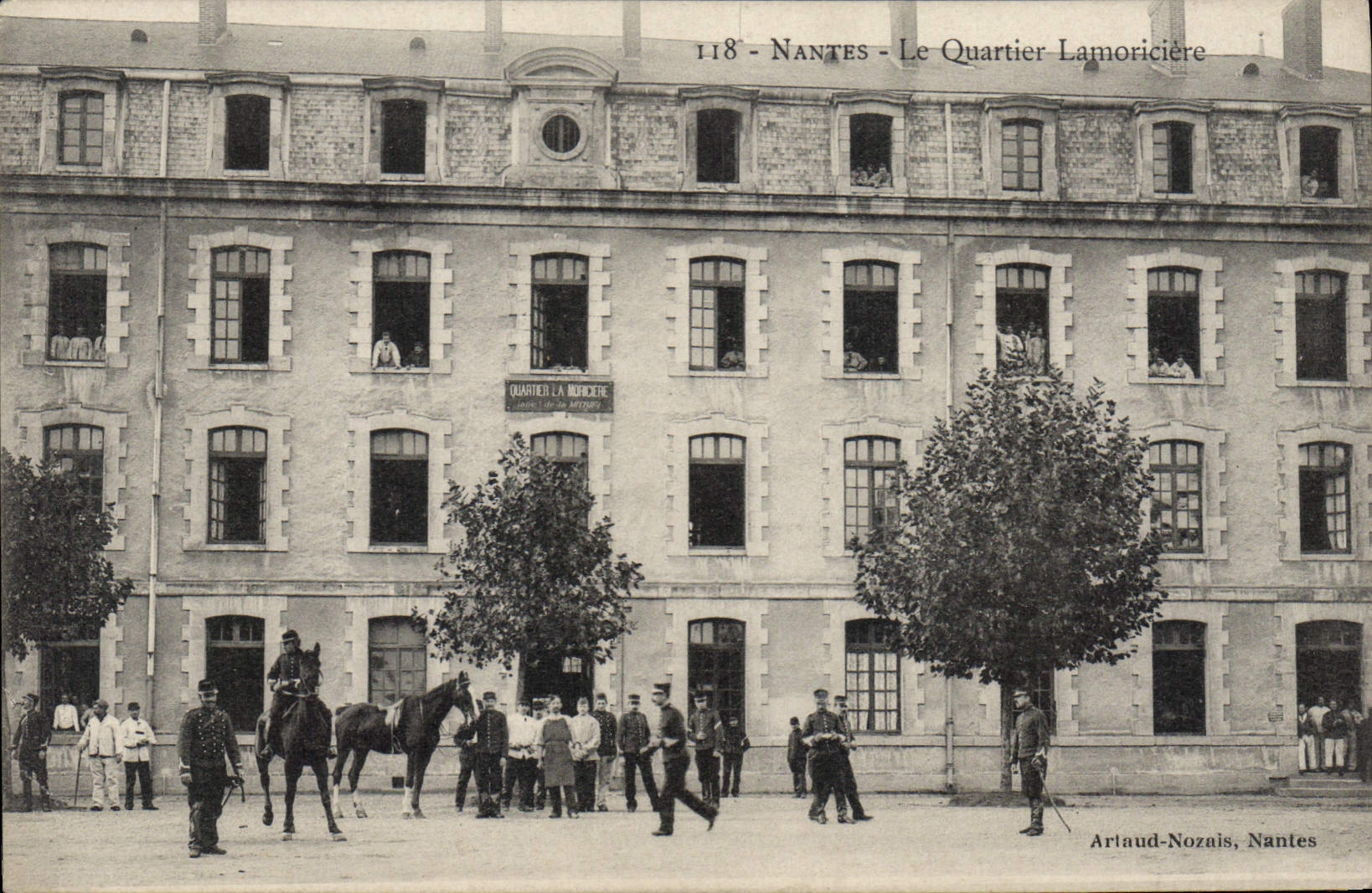 CPA Nantes Le Quartier Lamoriciere 
