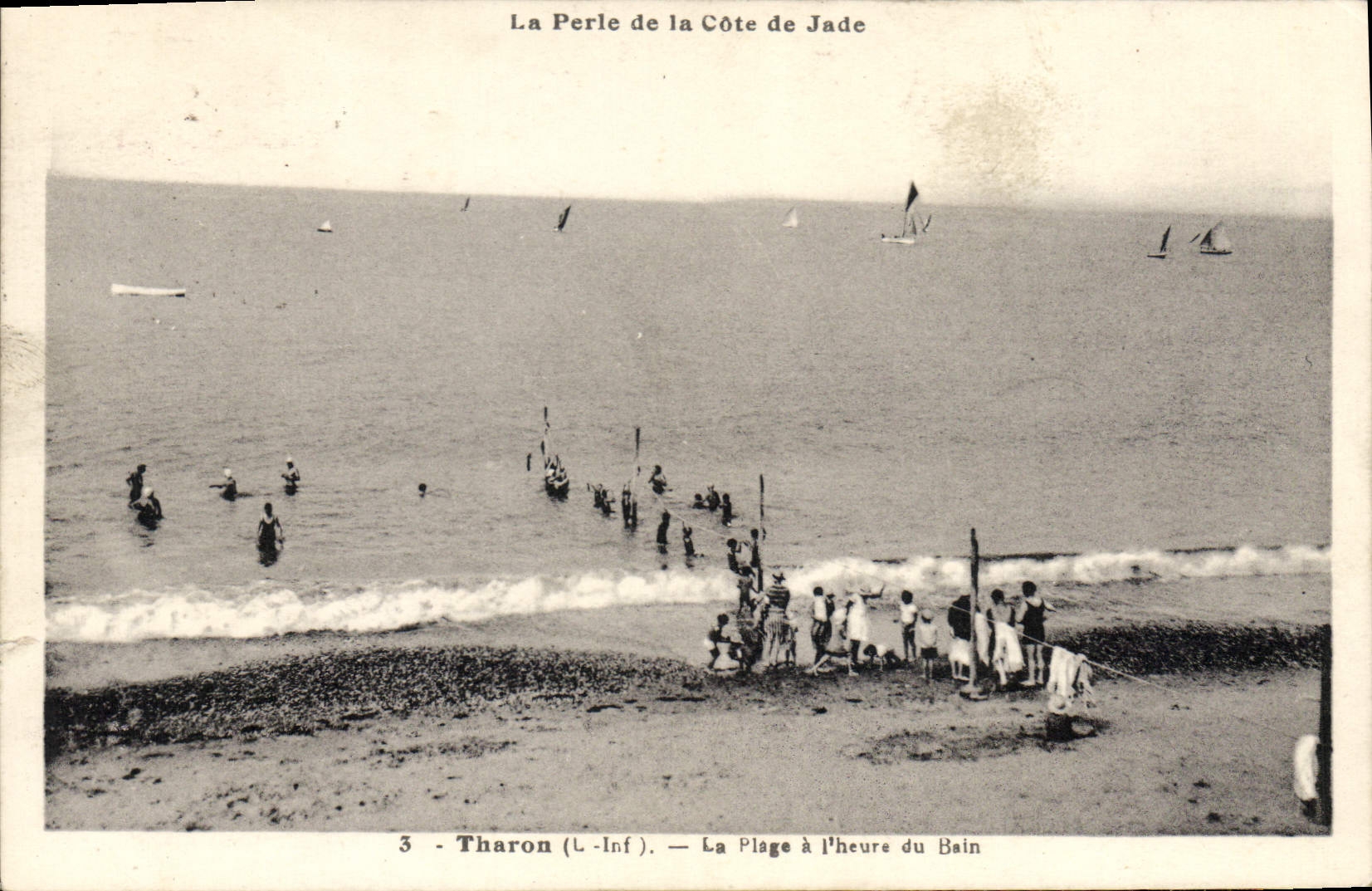 CPA Tharon L Inf la Plage à l'heure du Bain