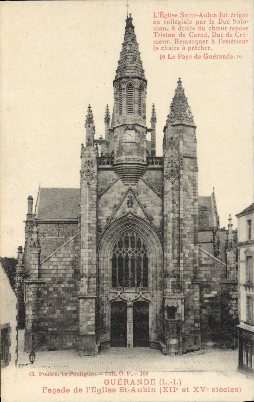 CPA Guerande L Inf Facade de l'Eglise St Aubin