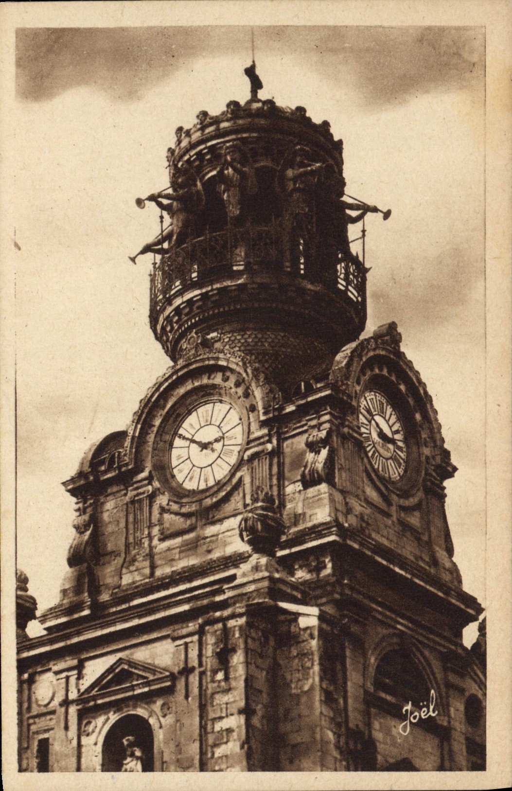 CPA Nantes Beffroi de Ste Croix portant l'horloge de la ville cloche du Bouffay
