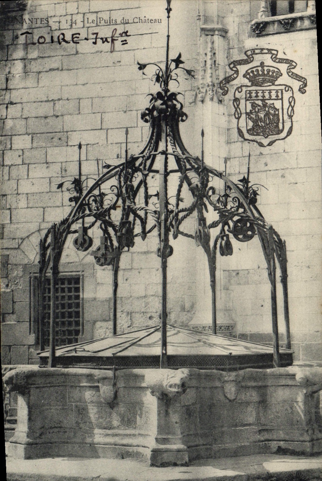 CPA Nantes Le Puits du Chateau 