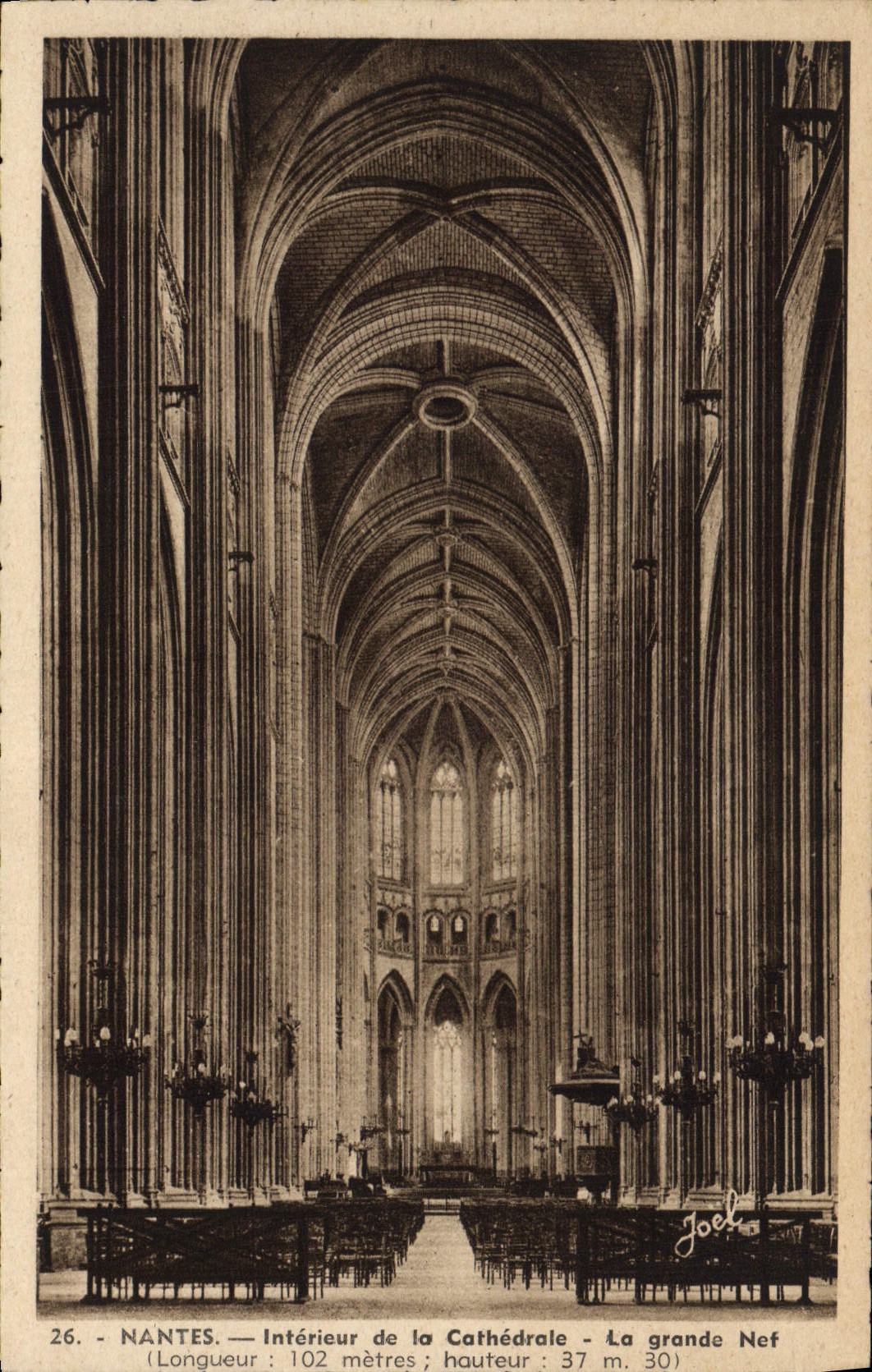 CPA Nantes Interieur de la Cathedrale la grande nef