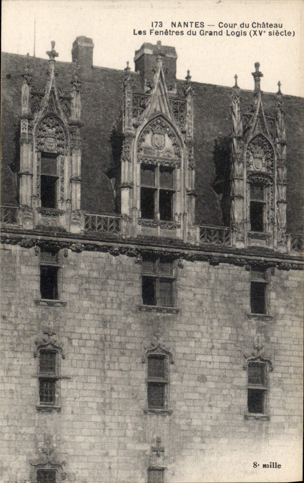 CPA Nantes Cour du Chateau Les Fenetres du Grand Logis 