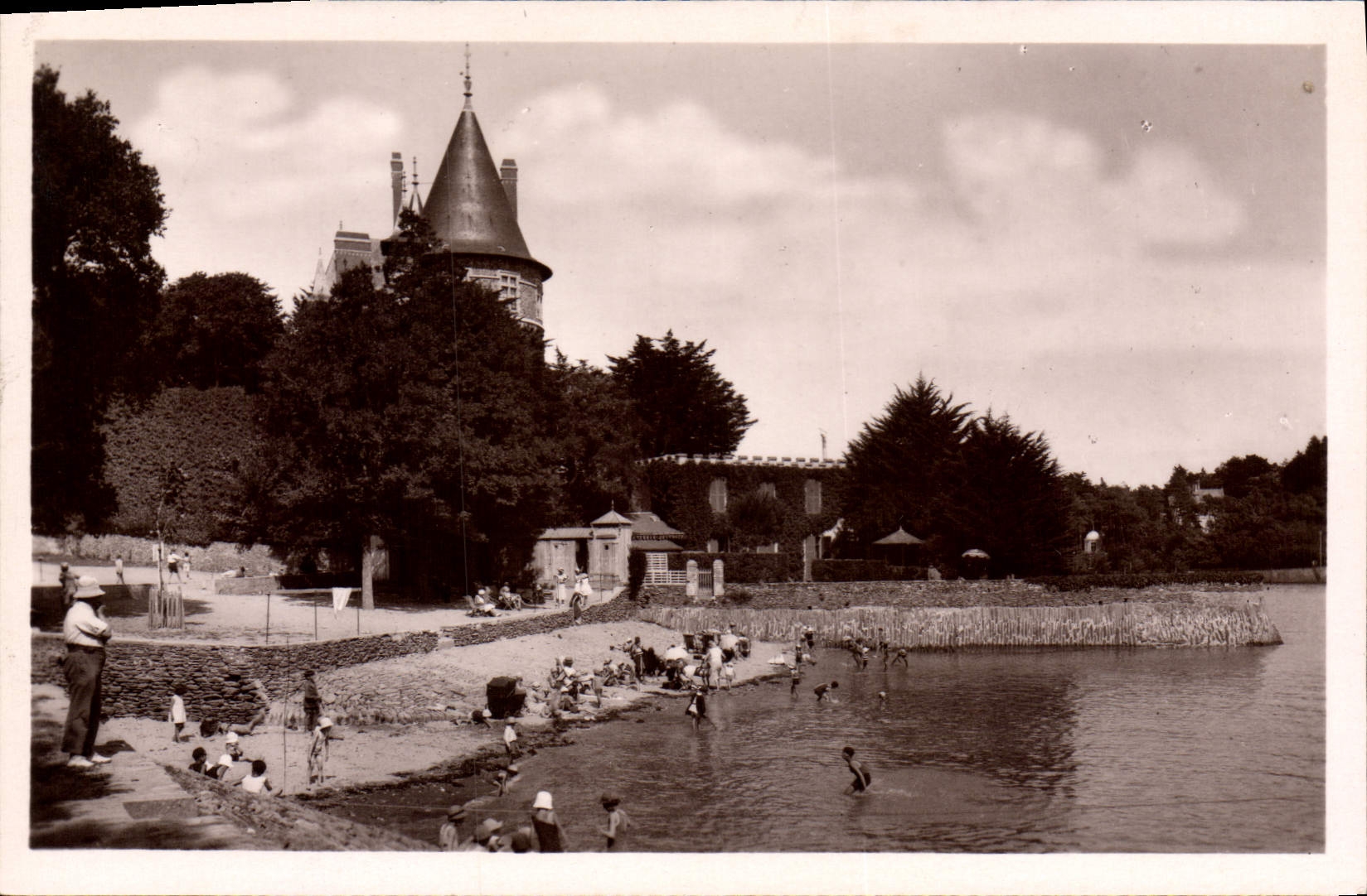 CPA Pornic La Plage du Chateau 