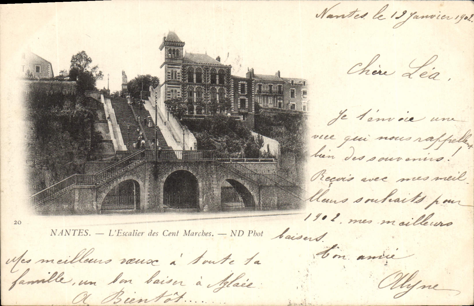 CPA Nantes l'Escalier des Cent Marches