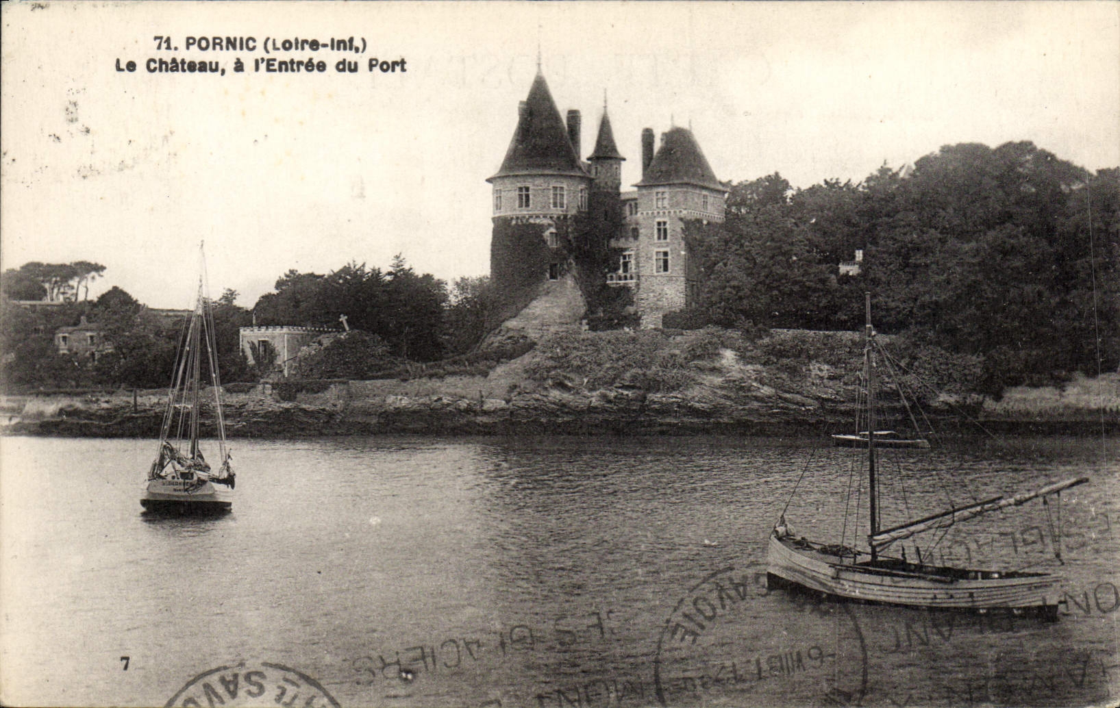 CPA Pornic Loire Inf Le Chateau à l'Entree du Port