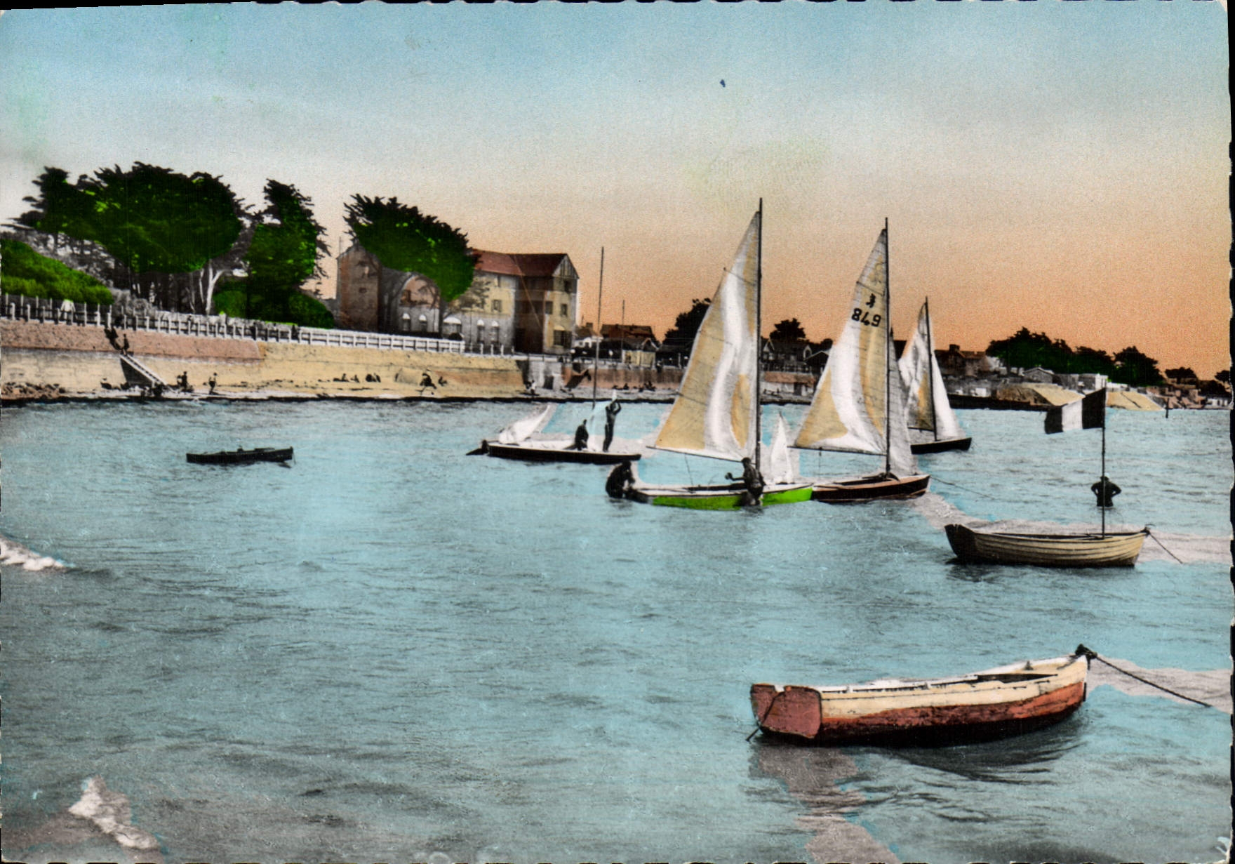 CPSM La Bernerie en retz le port Abri