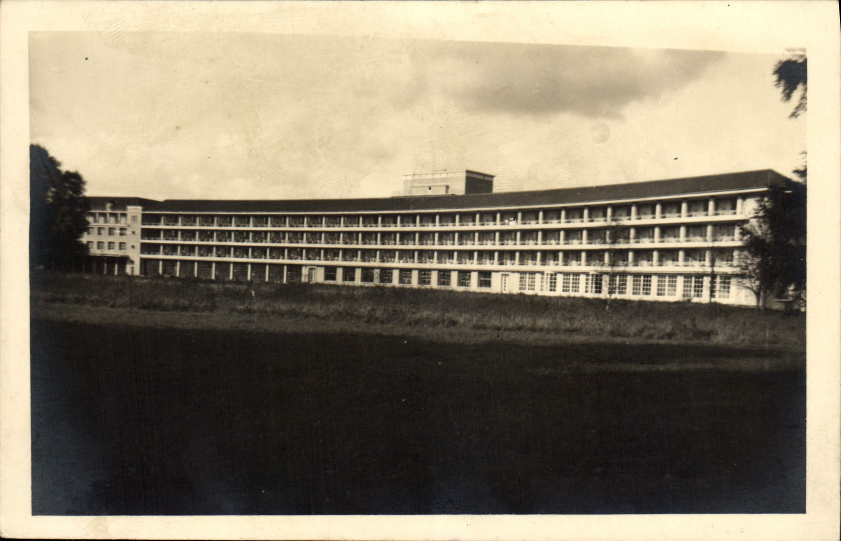 CPA Neufmoutiers en Brie le nouveau Sanatorium