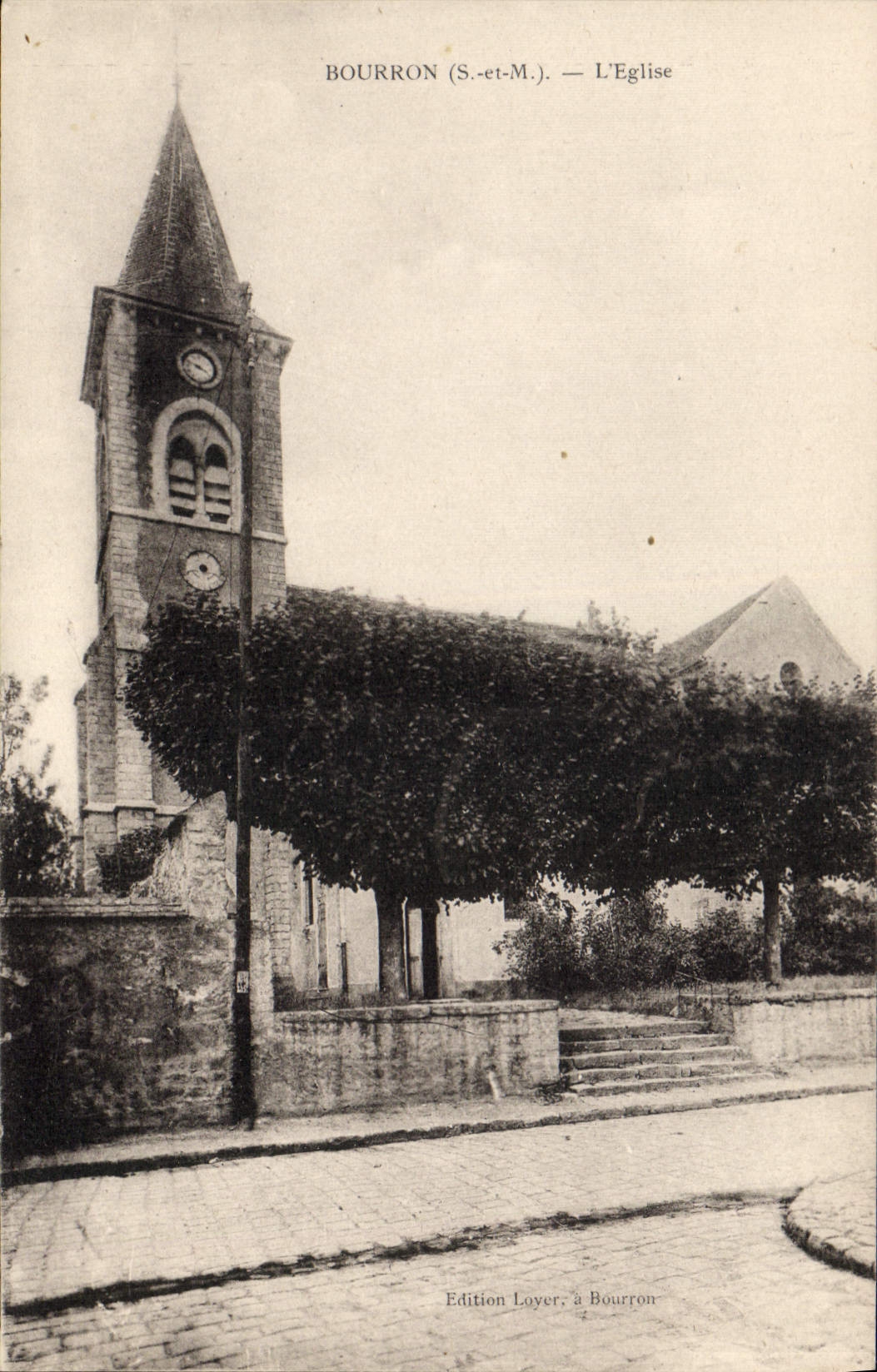 CPA Bourron S et M L'Eglise 