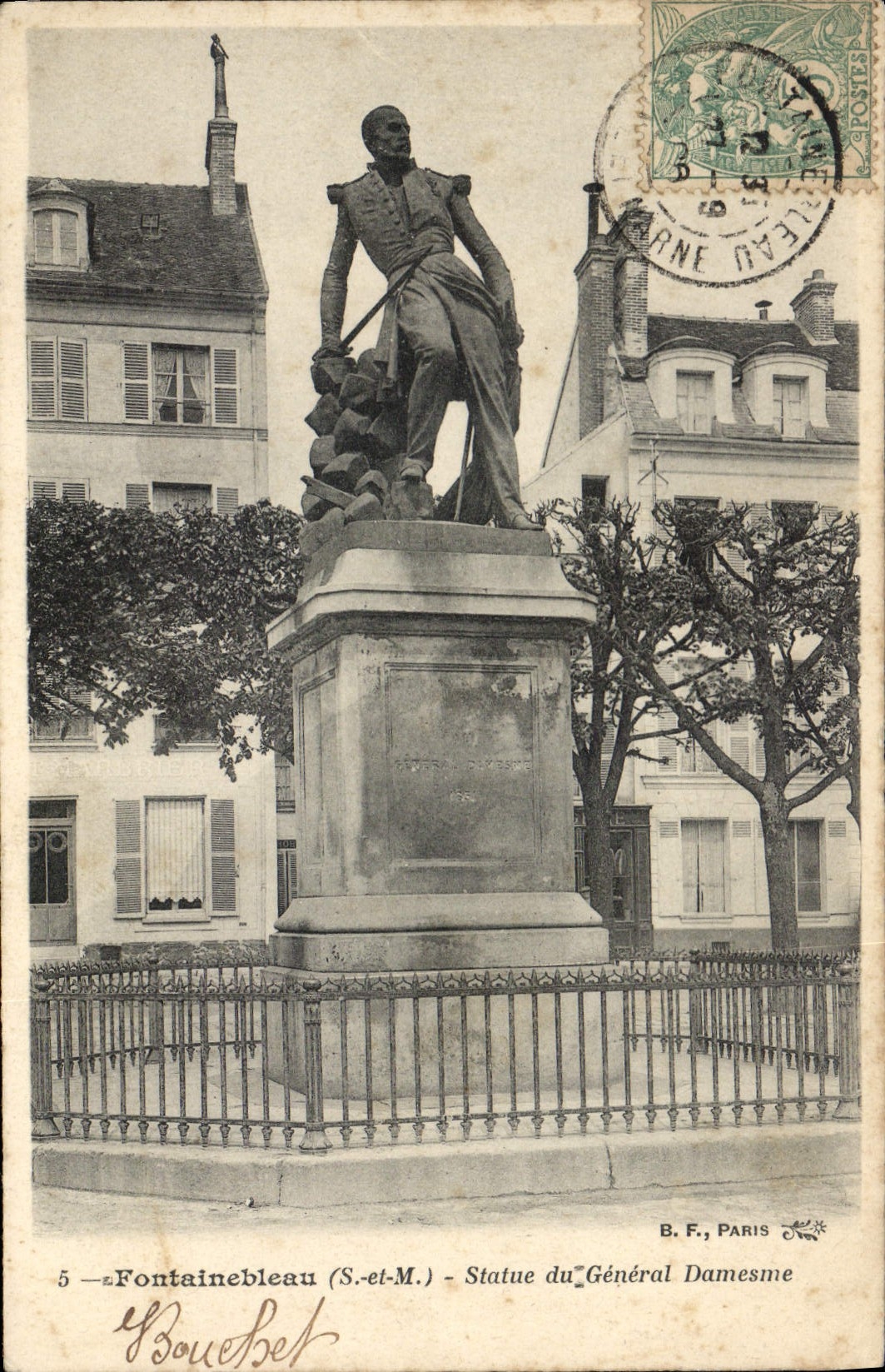 CPA Fontainebleau S et M Statue du General Damesme