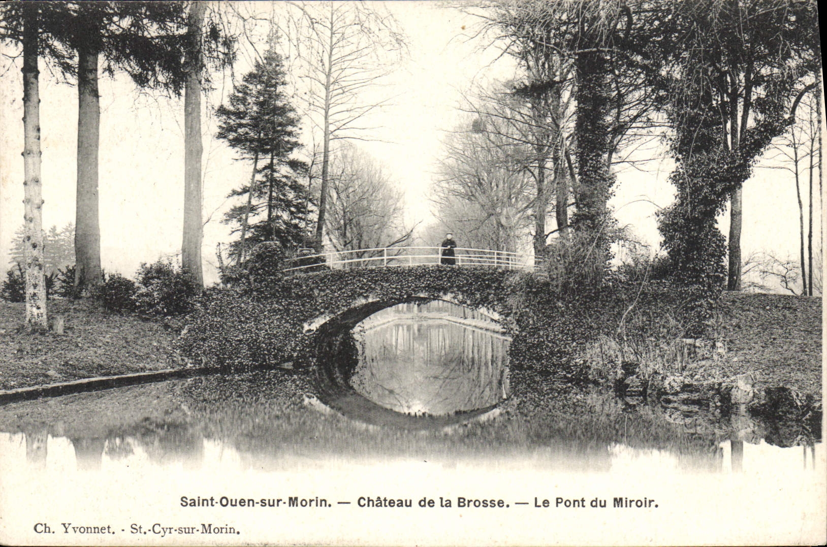 CPA Saint Ouen sur Morin Chateau de la Brosse Le Pont du Miroir 