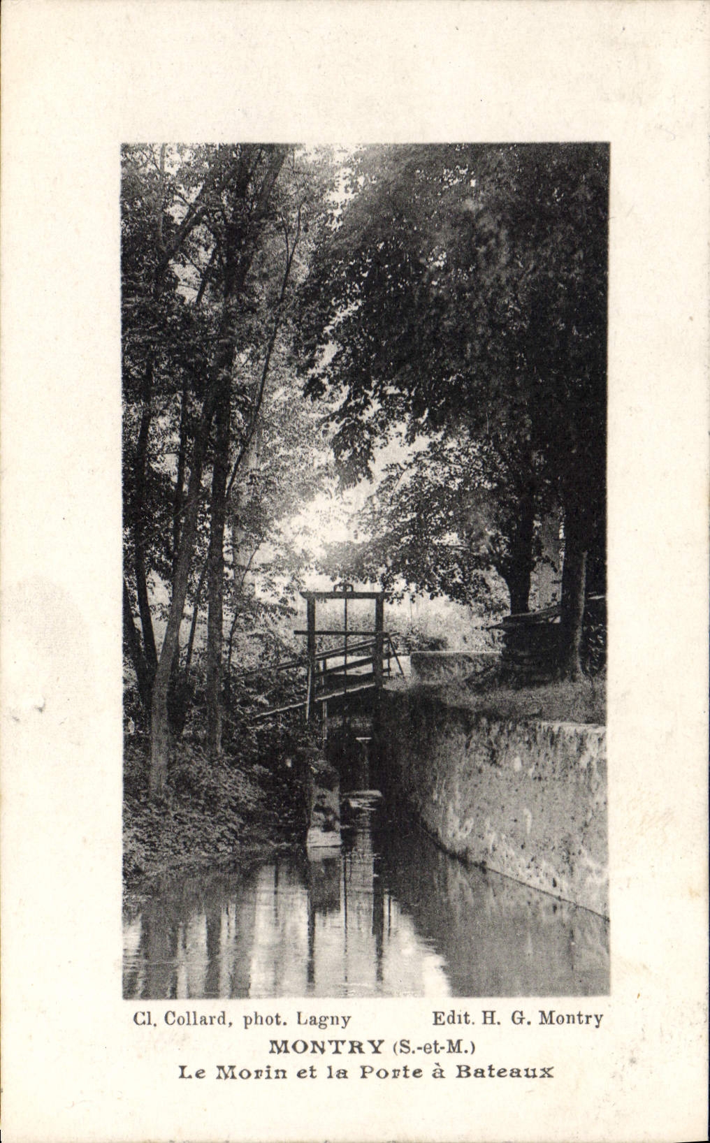 CPA Montry S et M Le Morin et la Porte a Bateaux 