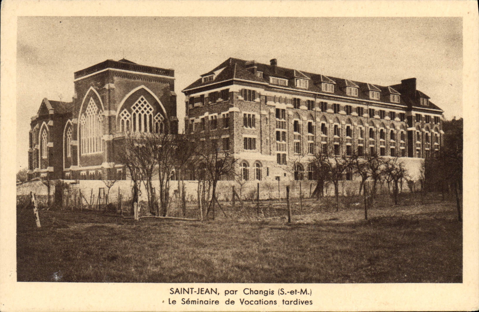 CPA Saint Jean par Changis S et M La Seminaire de Vacations tardives 