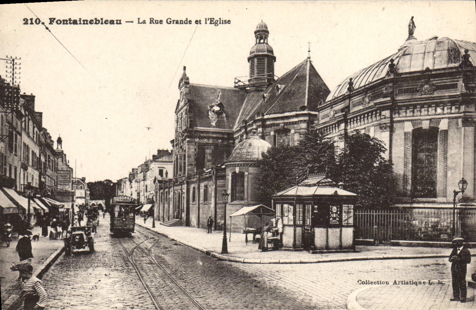CPA Fontainebleau La Rue Grande et L'Eglise