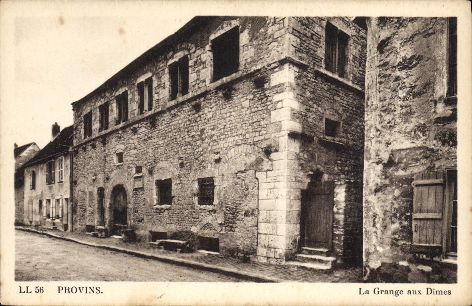 CPA Provins La Grange aux Dimes