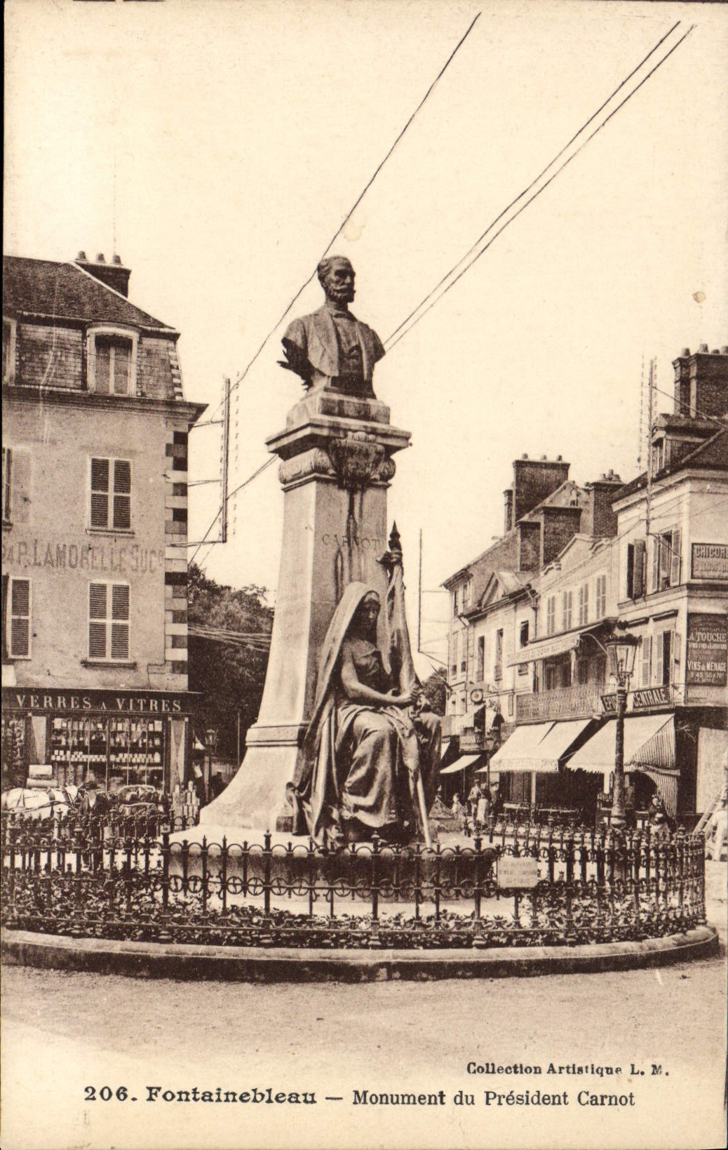 CPA Fontainebleau Monument du President Carnot