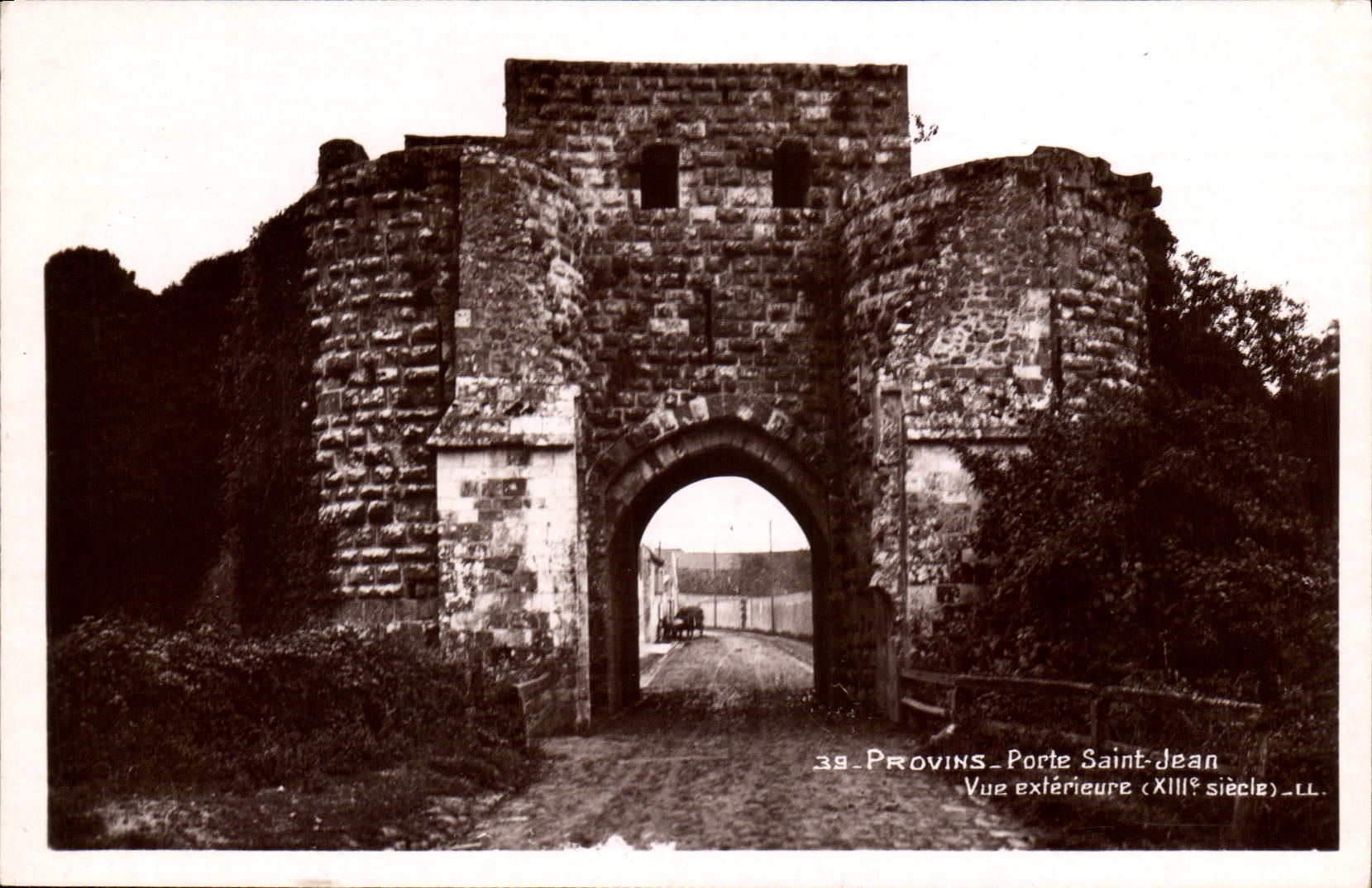 CPA Provins Porte Saint Jean Vue exterieur (XIIIe siecle)