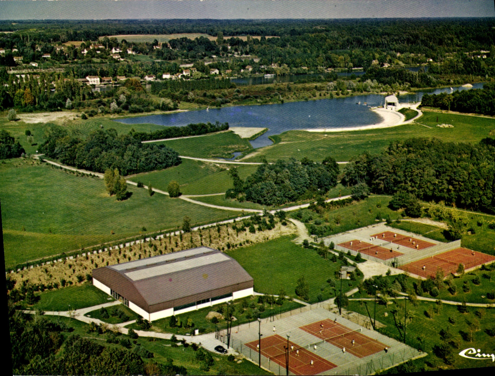 CPSM Bois le Roi (S et M) Vue aerienne Base de Loisirs les tennis