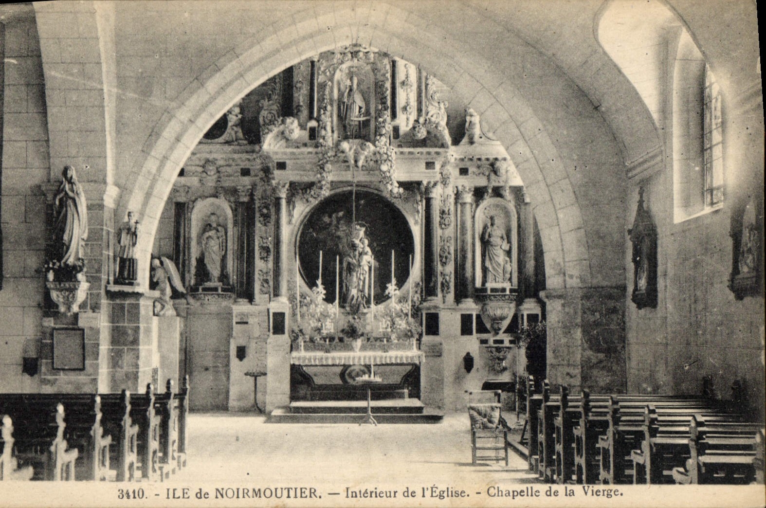 CPA Ile de Noirmoutier Interieur de L'Eglise