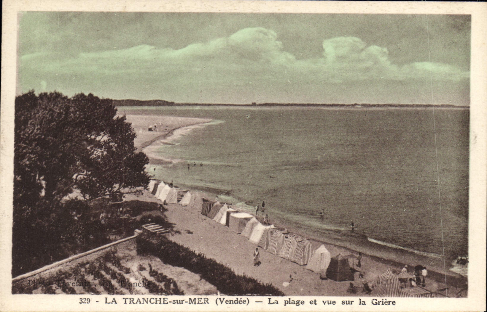 CPA La Tranche sur Mer (Vendee) La plage et vue sur la Griere