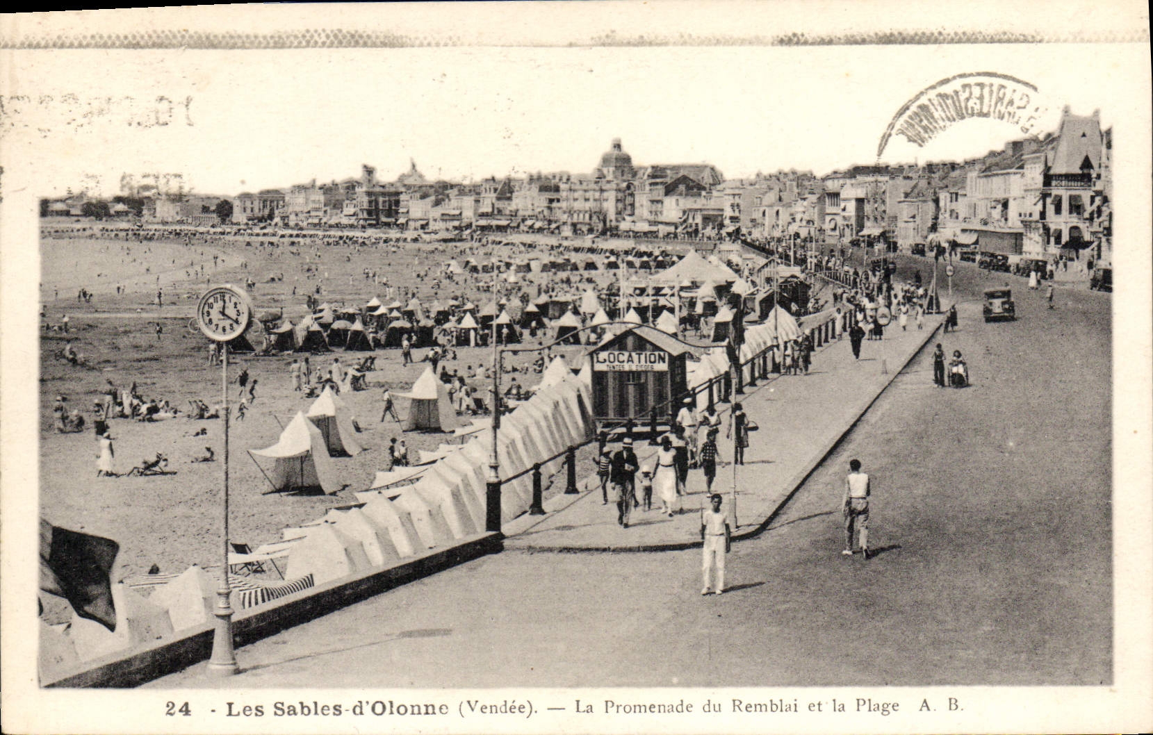 CPA Les Sables d'Olonne (Vendee) La Promenade du Remblai