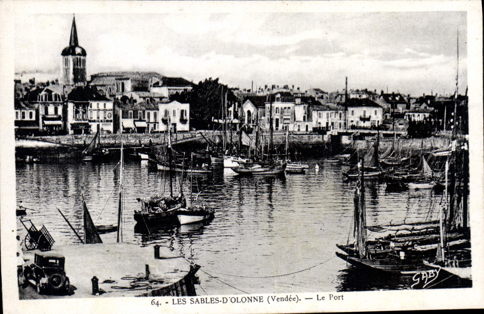 CPA Les Sables d'Olonne (Vendee) Le Port
