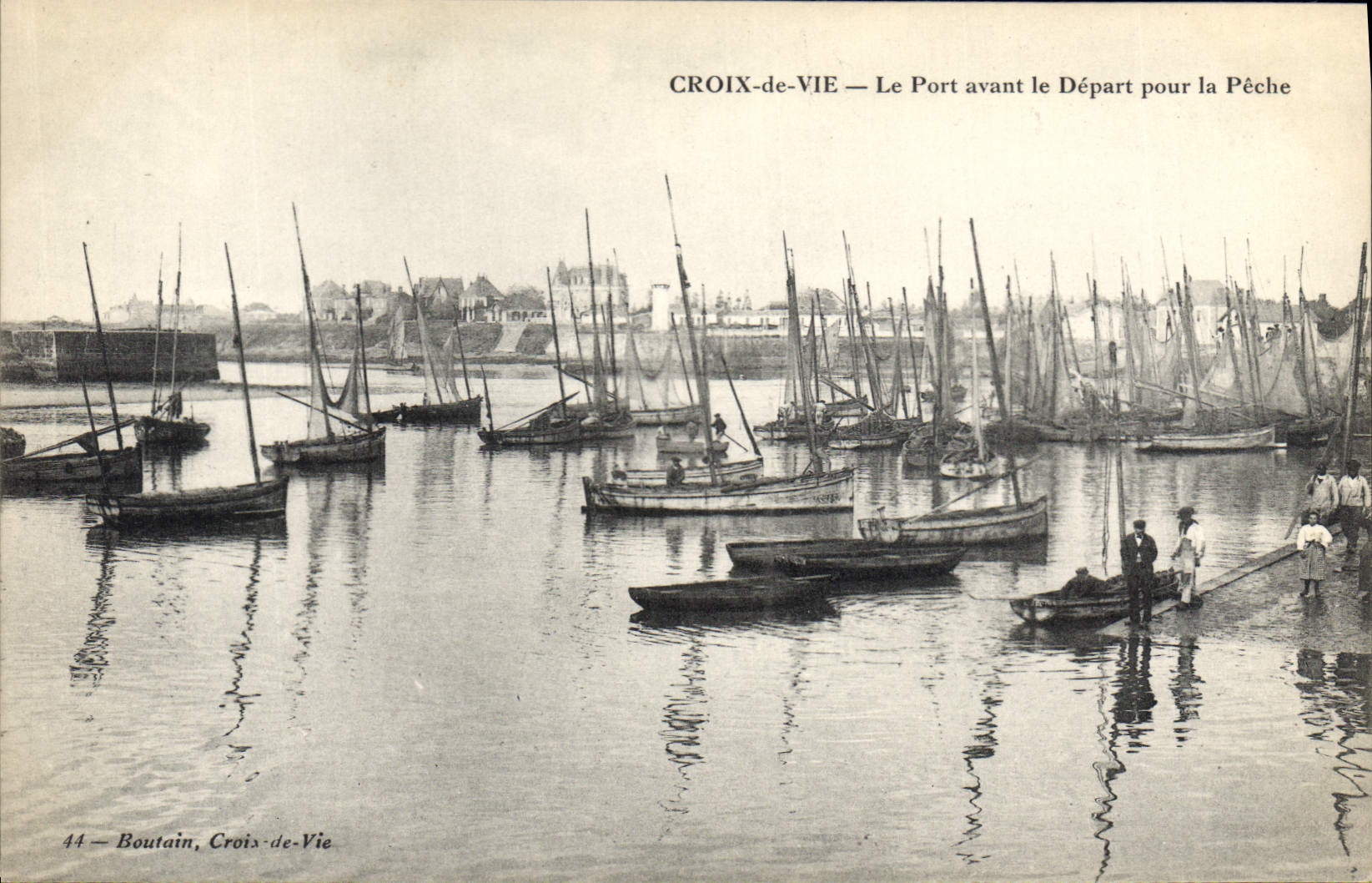 CPA Croix de Vie Le Port avant le Depart pour la Peche