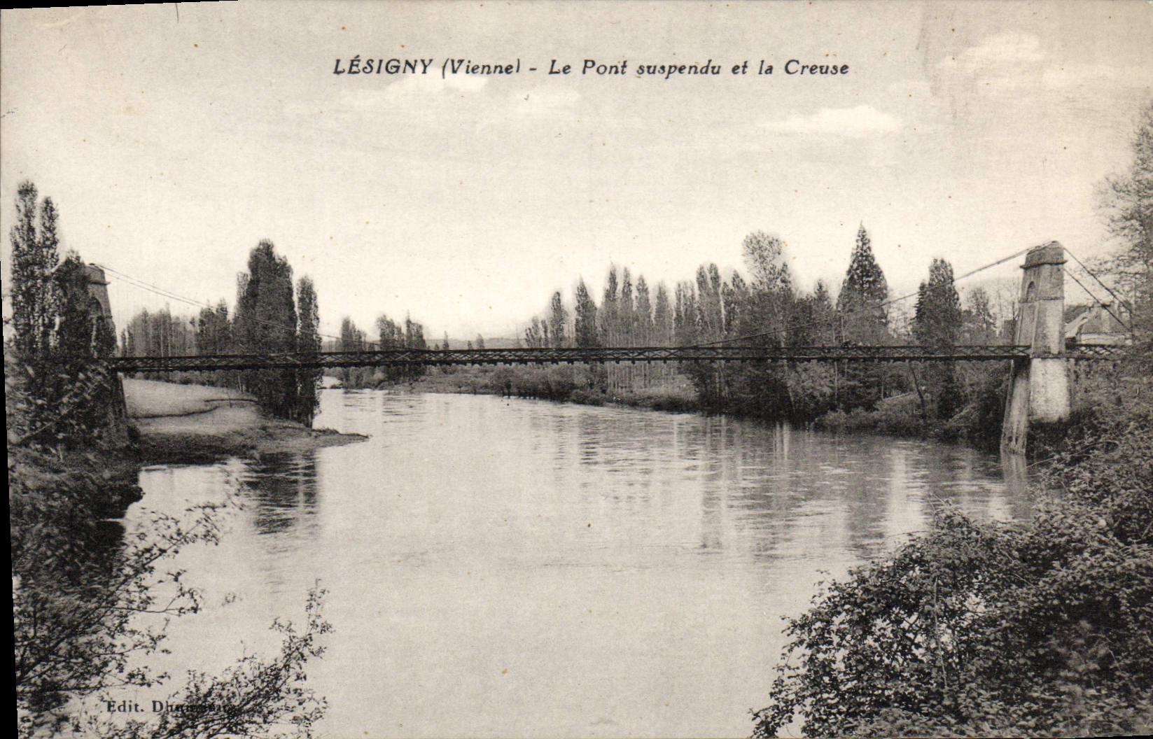 CPA Lesigny (Vienne) Le Pont Suspendu et la Creuse