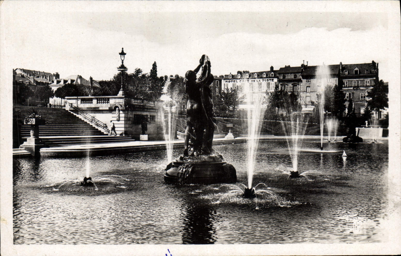 CPA Limoges Jardins de Juillet