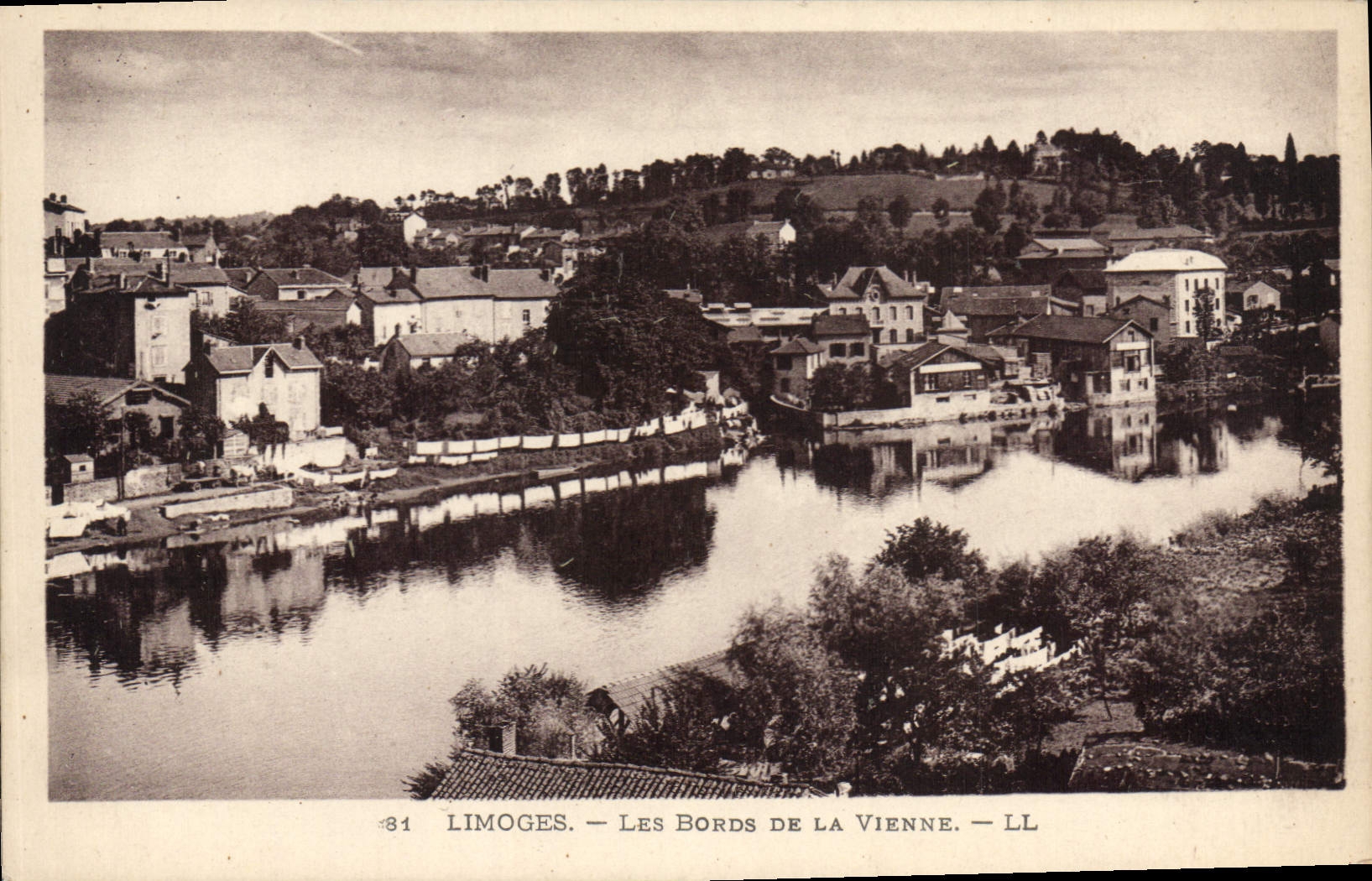 CPA Limoges Les Bords de la Vienne