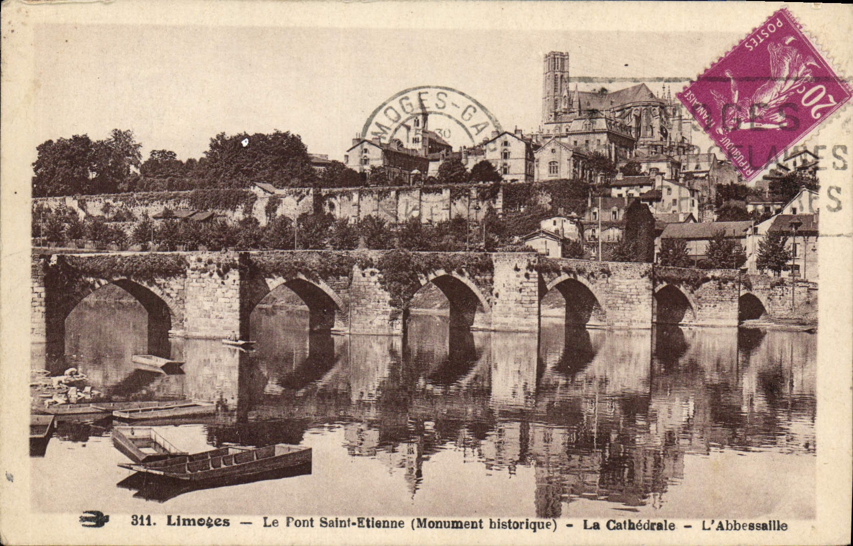 CPA Limoges Le Pont Saint Etienne (Monument historique) La Cathedrale