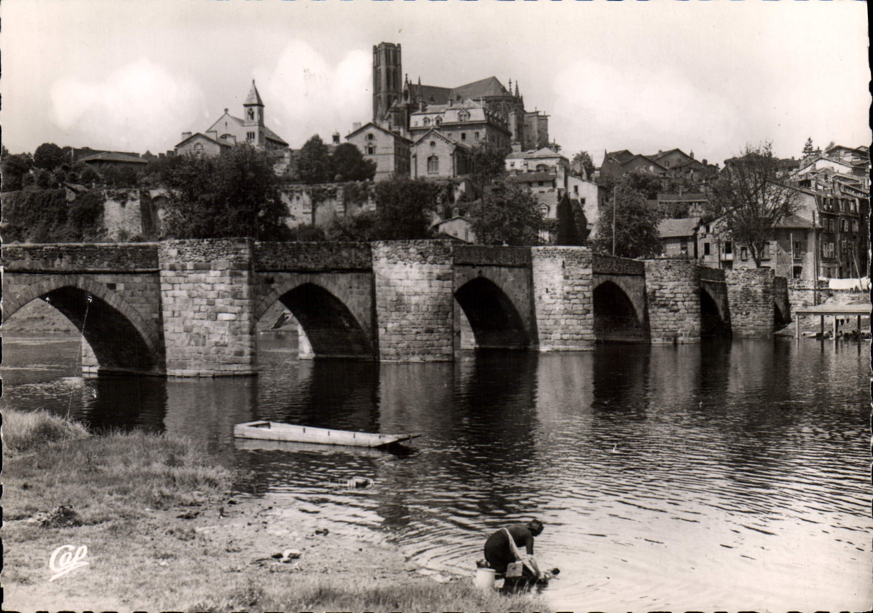 CPSM Limoges Pont Saint Etienne et la Cathedrale