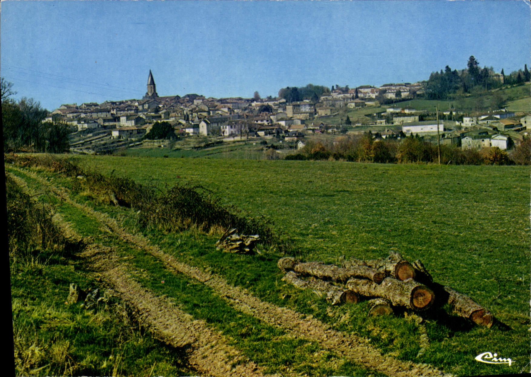 CPSM Rochechouart (Haute Vienne) Vue generale