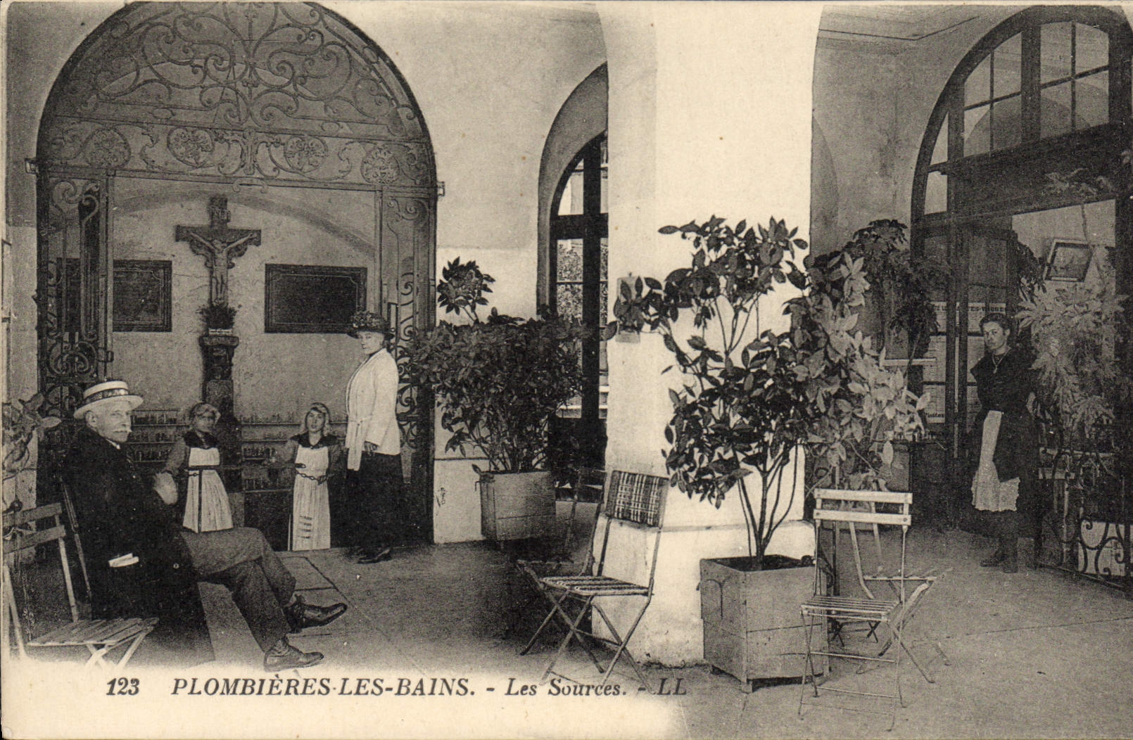 CPA Plombieres les Bains Les Sources
