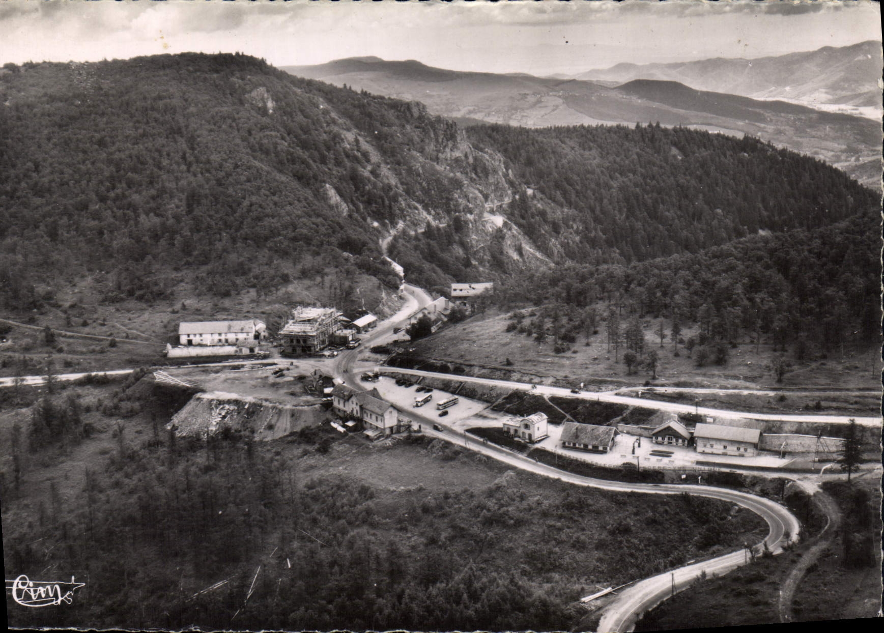 CPSM La Schlucht Vosges Vue panoramique aerianne du col