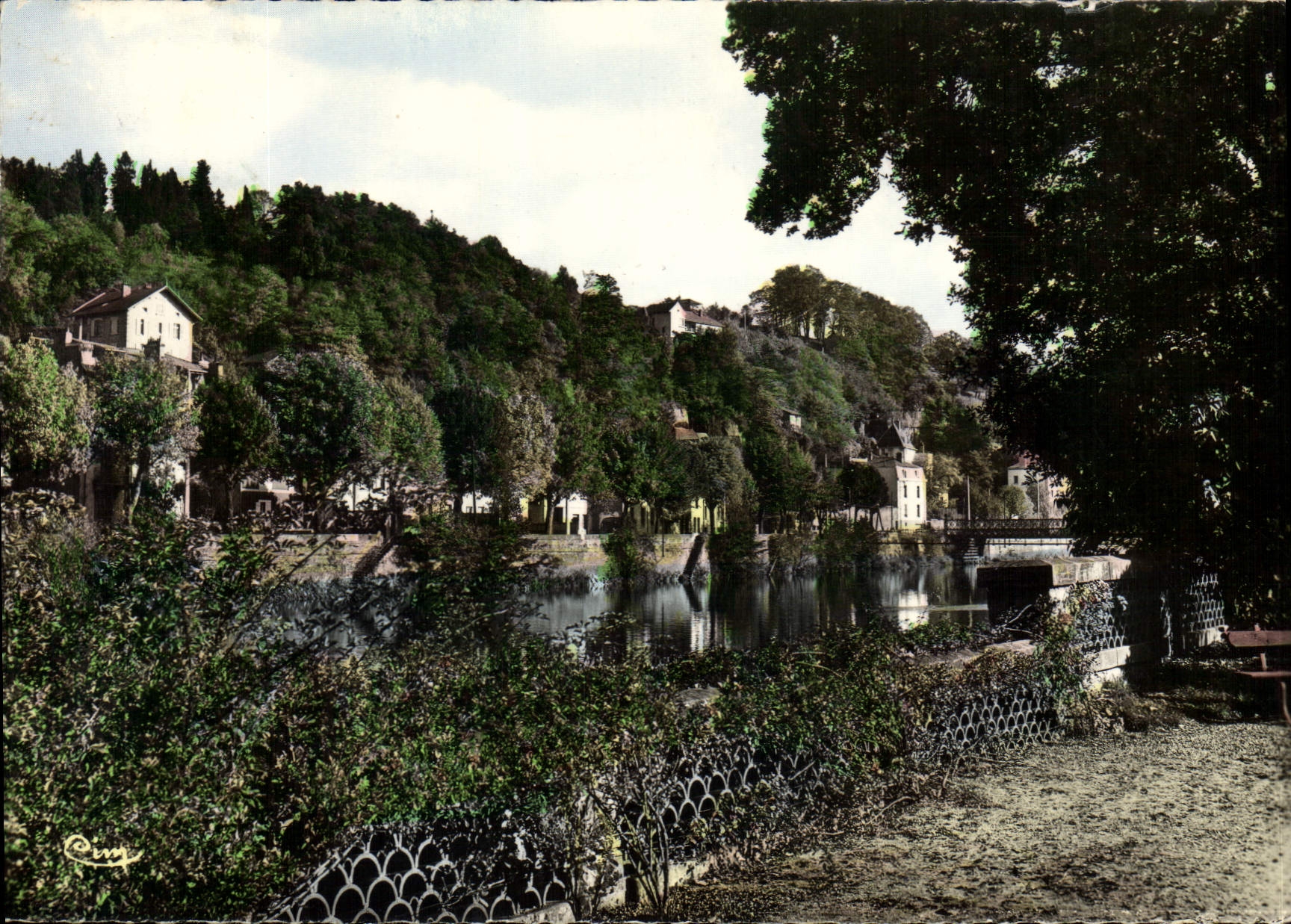 CPSM Epinal Vosges La Roseraie au bord de la Moselle