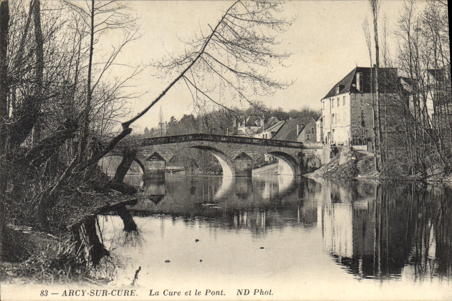 CPA Arcy sur Cure La Cure et le Pont