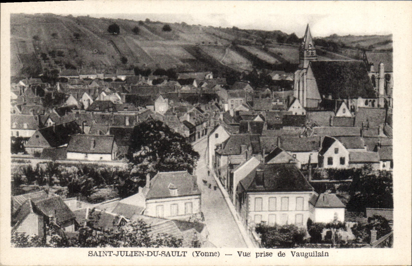 CPA Saint Julien du Sault Yonne Vue prise de Vauguilain