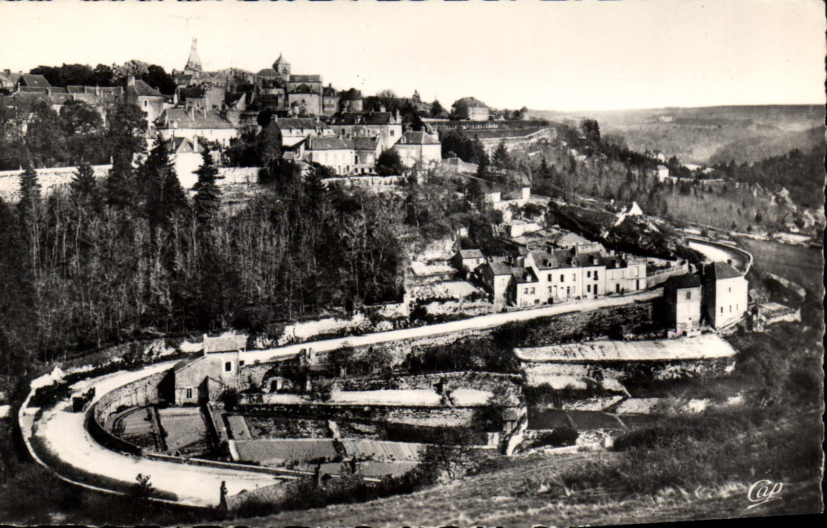 CPA Avallon Vue prise de la Morlande 