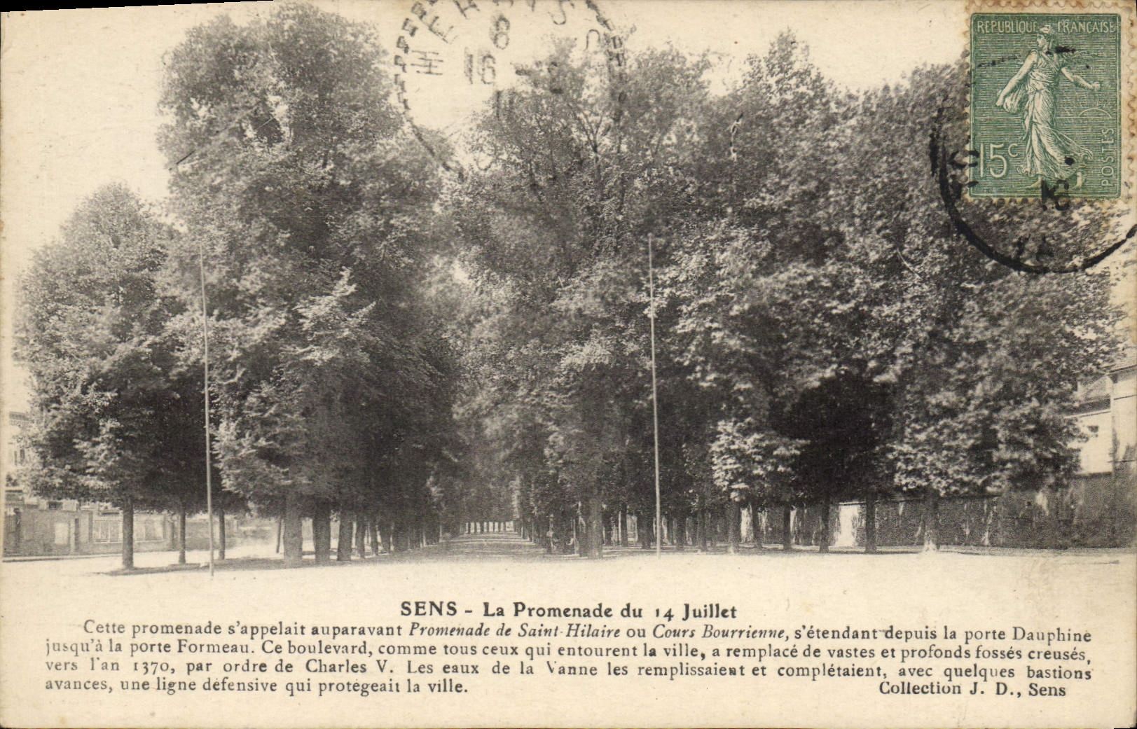 CPA Sens La Promenade du 14 Juillet 