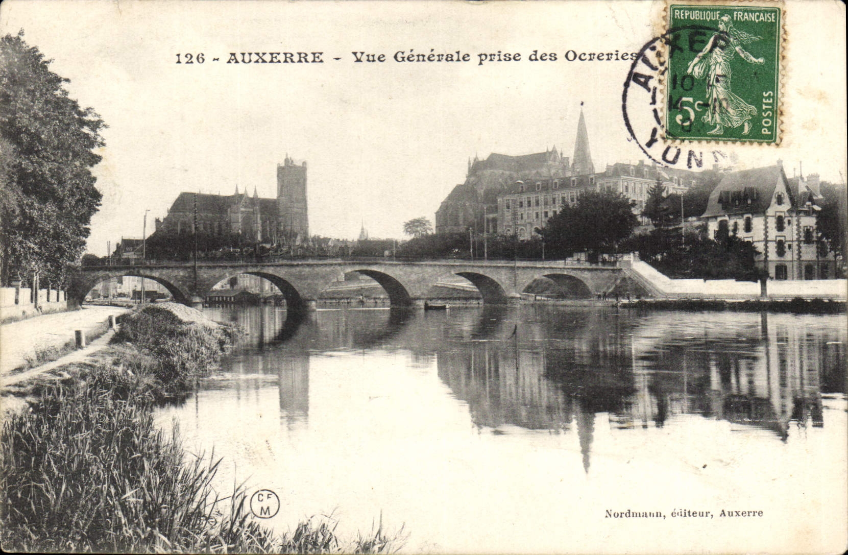 CPA Auxerre Vue Generale prise des Ocreries 